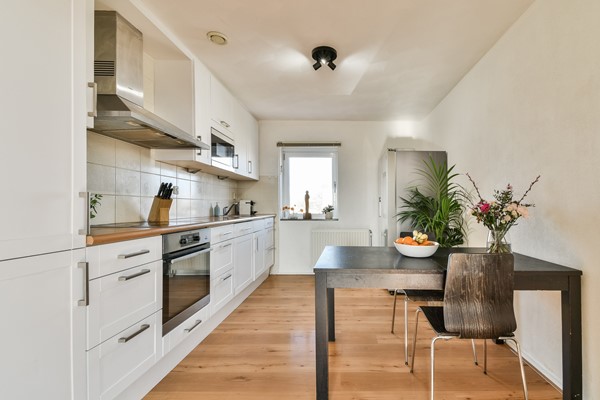 Medium property photo - Ladogameerhof 165, 1060 RE Amsterdam